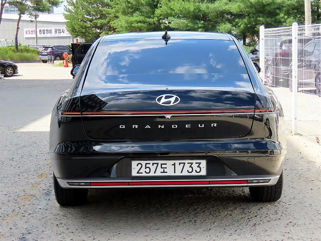 현대 그랜저 그랜저 (GN7) 가솔린 3.5 2WD 익스클루시브 이미지 4