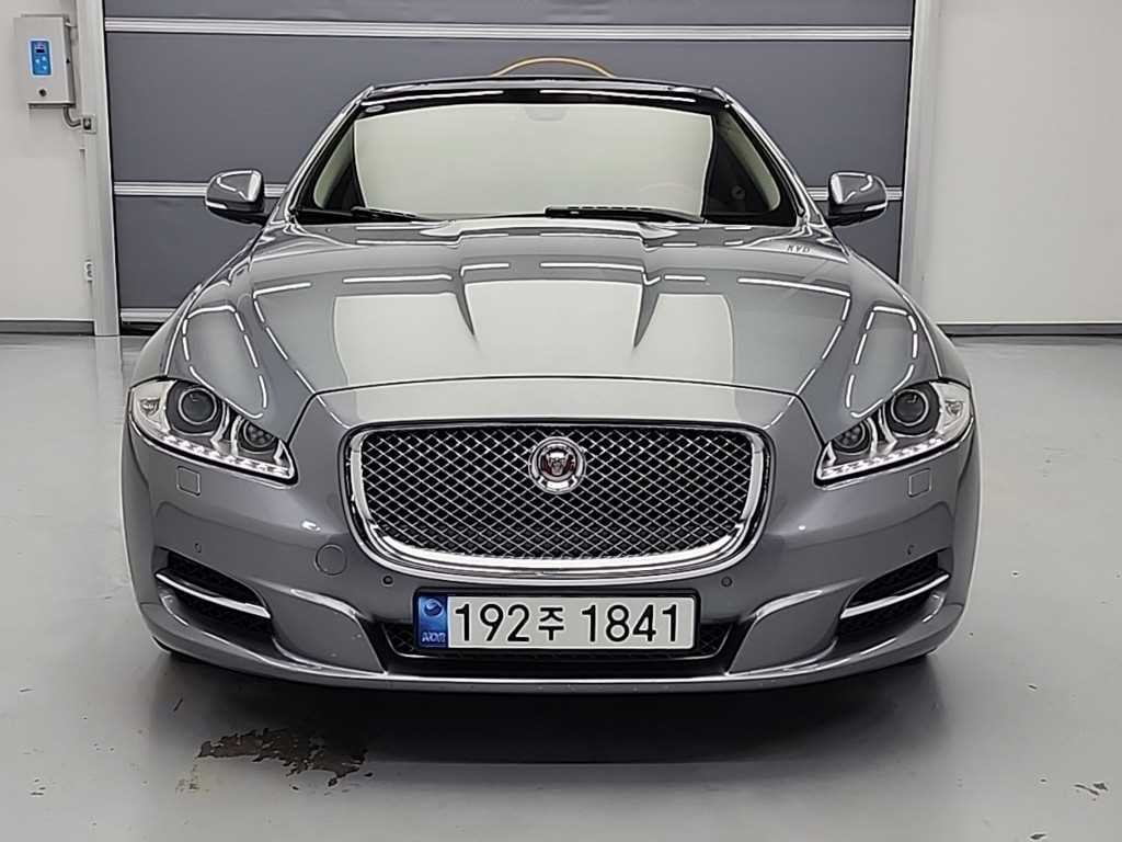 재규어 XJ XJ (X351) 3.0D 프리미엄 럭셔리 SWB 이미지 2
