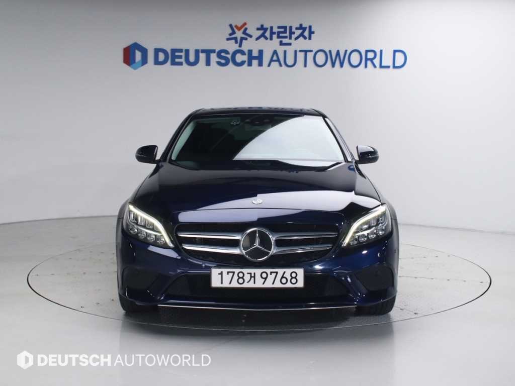 벤츠 C 클래스 C클래스 W205 C220 d 4MATIC 아방가르드 이미지 3