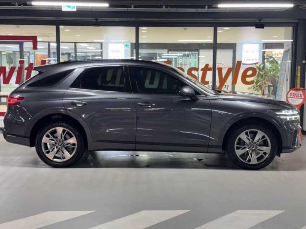 제네시스 GV70 2.5T 가솔린 AWD 스포츠 이미지 3
