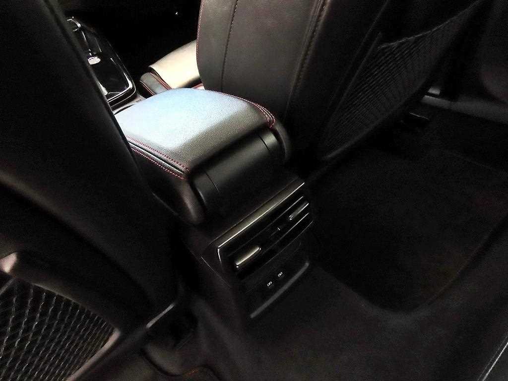 아우디 RS3 RS3 (8Y) 2.5 TFSI 콰트로 이미지 17