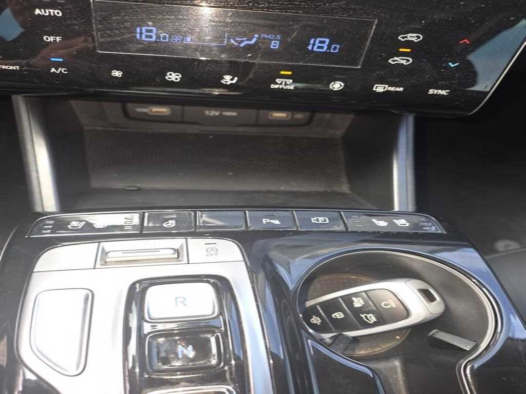 현대 투싼 투싼 (NX4) 디젤 2.0 2WD 프리미엄 이미지 7