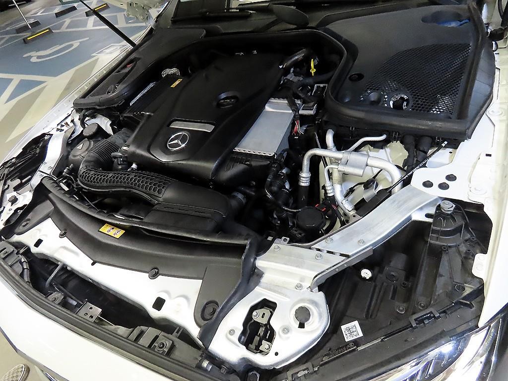 벤츠 E 클래스 E-클래스 W213 E200 아방가르드 이미지 19