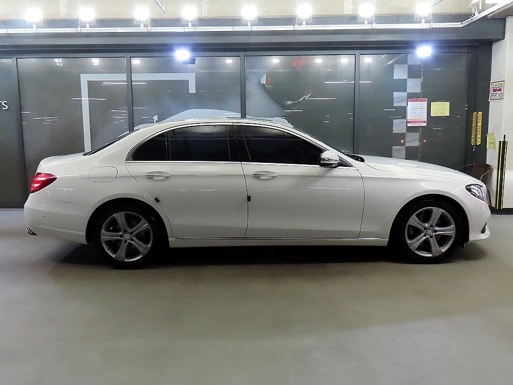 벤츠 E 클래스 E-클래스 W213 E200 아방가르드 이미지 3