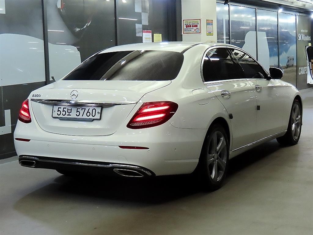 벤츠 E 클래스 E-클래스 W213 E200 아방가르드 이미지 4