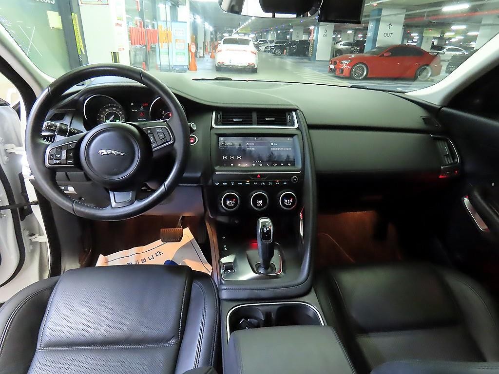 재규어 E-PACE D180 S 이미지 10