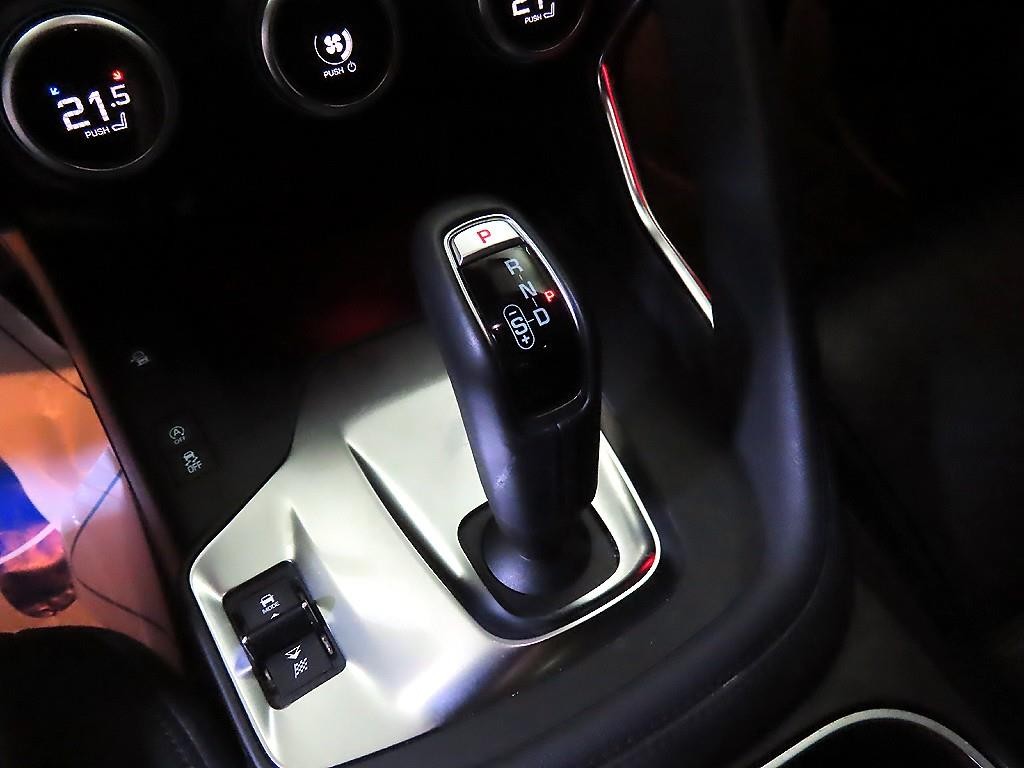재규어 E-PACE D180 S 이미지 12