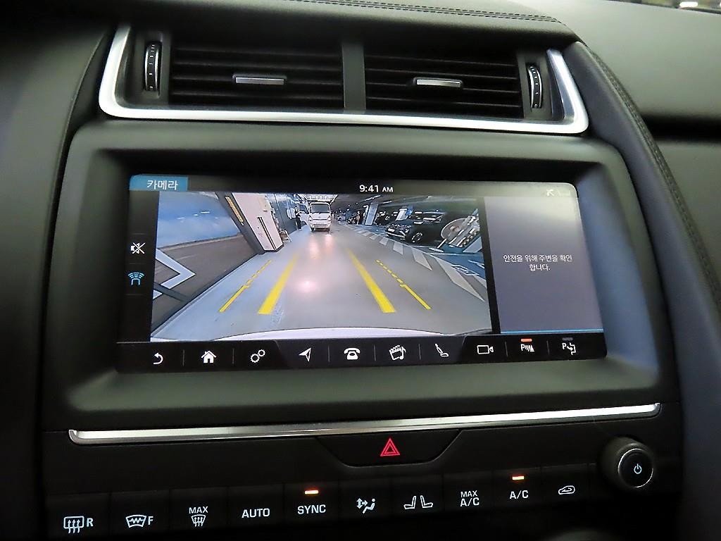 재규어 E-PACE D180 S 이미지 14