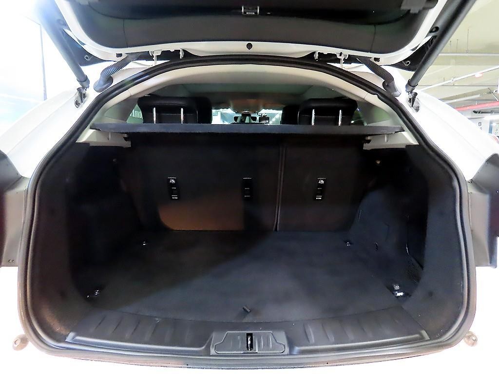 재규어 E-PACE D180 S 이미지 17