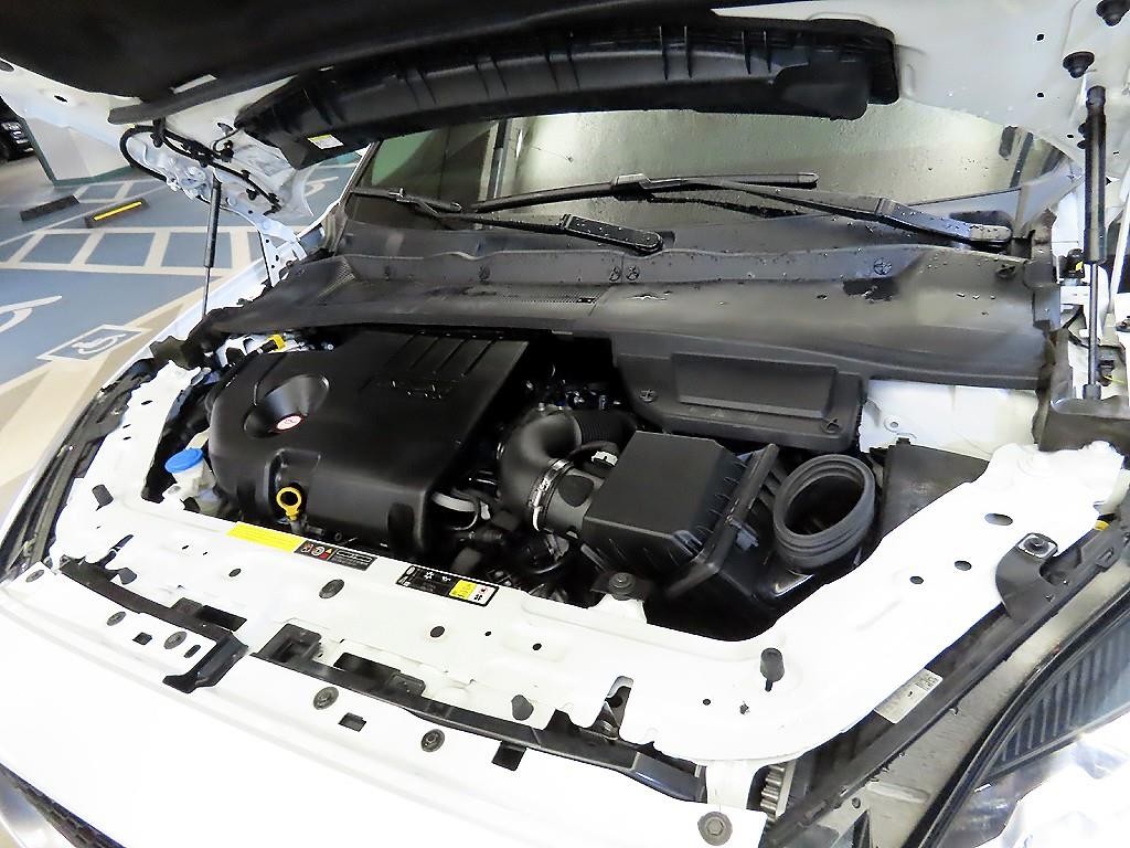 재규어 E-PACE D180 S 이미지 19