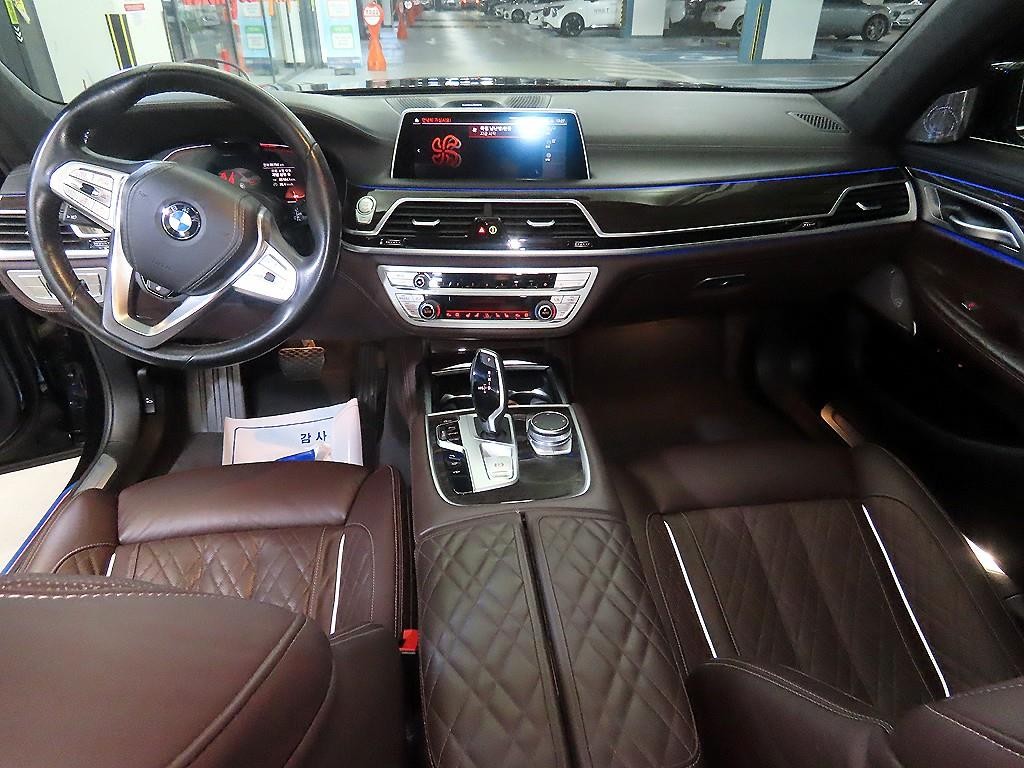 BMW 7시리즈 7시리즈 (G70) 740i sDrive 디자인퓨어 엑셀런스 이미지 10