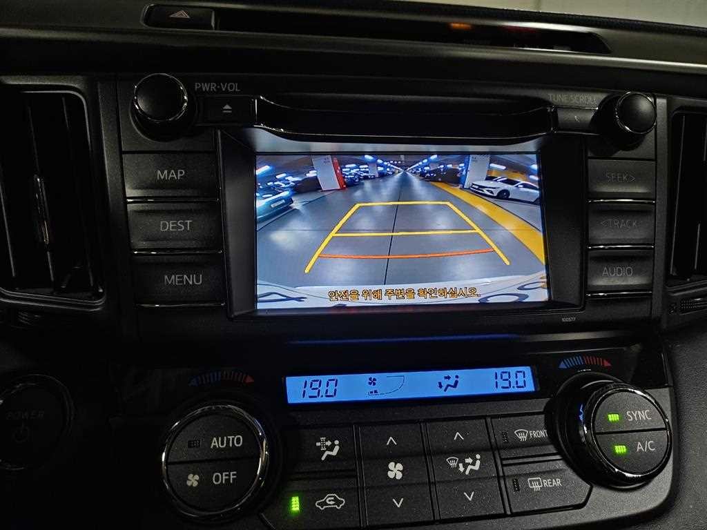 토요타 라브4 2.5 4WD 하이브리드 이미지 9