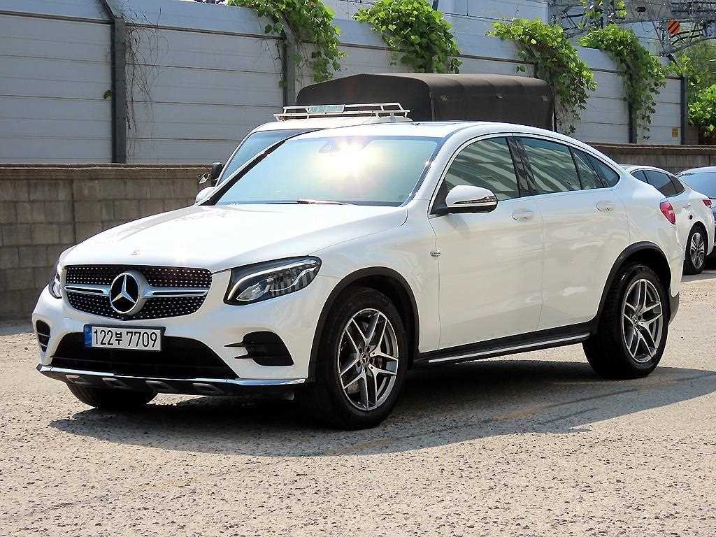 벤츠 GLC 클래스 GLC클래스 X253 GLC 220 d 4MATIC 쿠페 이미지 2