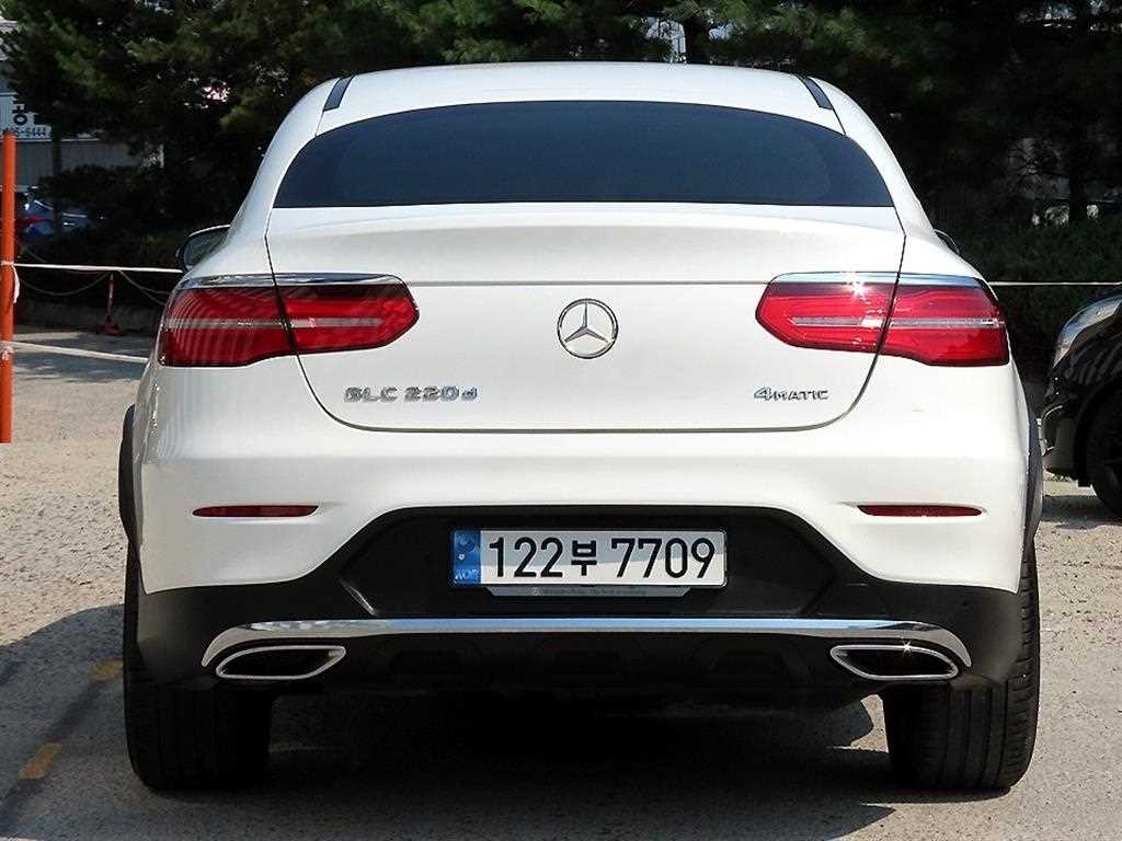 벤츠 GLC 클래스 GLC클래스 X253 GLC 220 d 4MATIC 쿠페 이미지 4