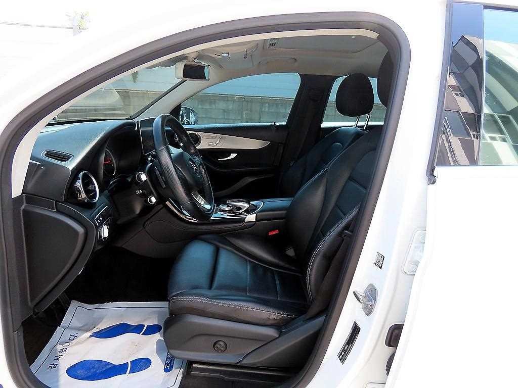 벤츠 GLC 클래스 GLC클래스 X253 GLC 220 d 4MATIC 쿠페 이미지 5