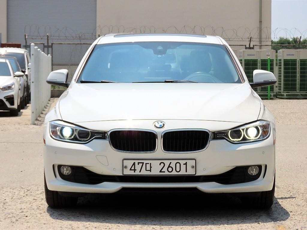 BMW 3시리즈 3시리즈 (F30) 320i 이미지 1