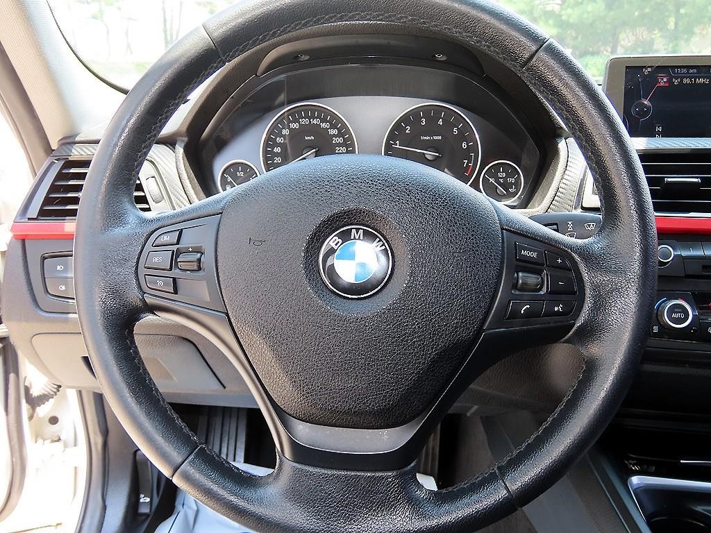 BMW 3시리즈 3시리즈 (F30) 320i 이미지 8