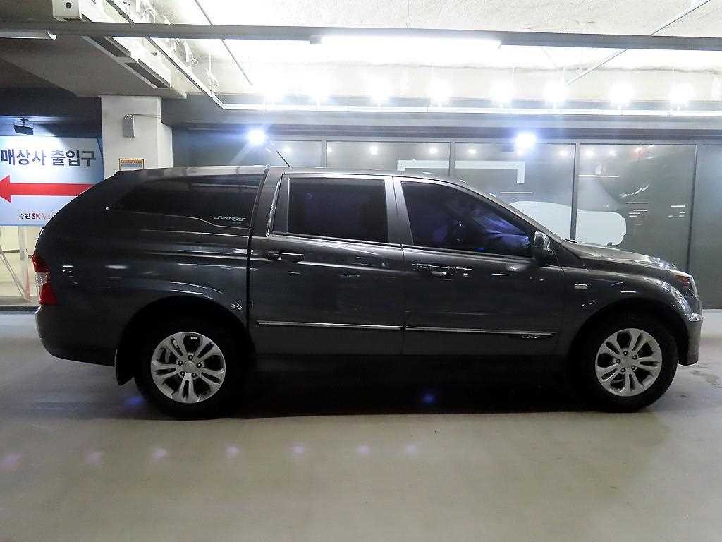 KG모빌리티(쌍용) 코란도 코란도스포츠 디젤 4WD 익스트림 이미지 3