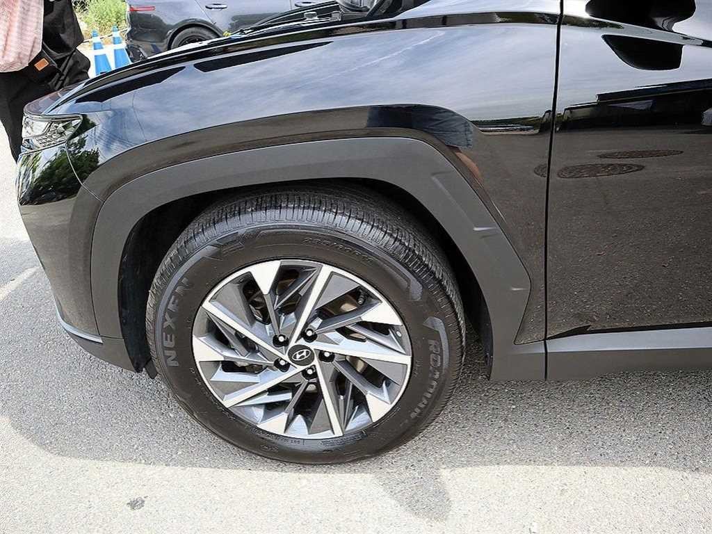 현대 투싼 투싼 (NX4) 디젤 2.0 2WD 프리미엄 이미지 17