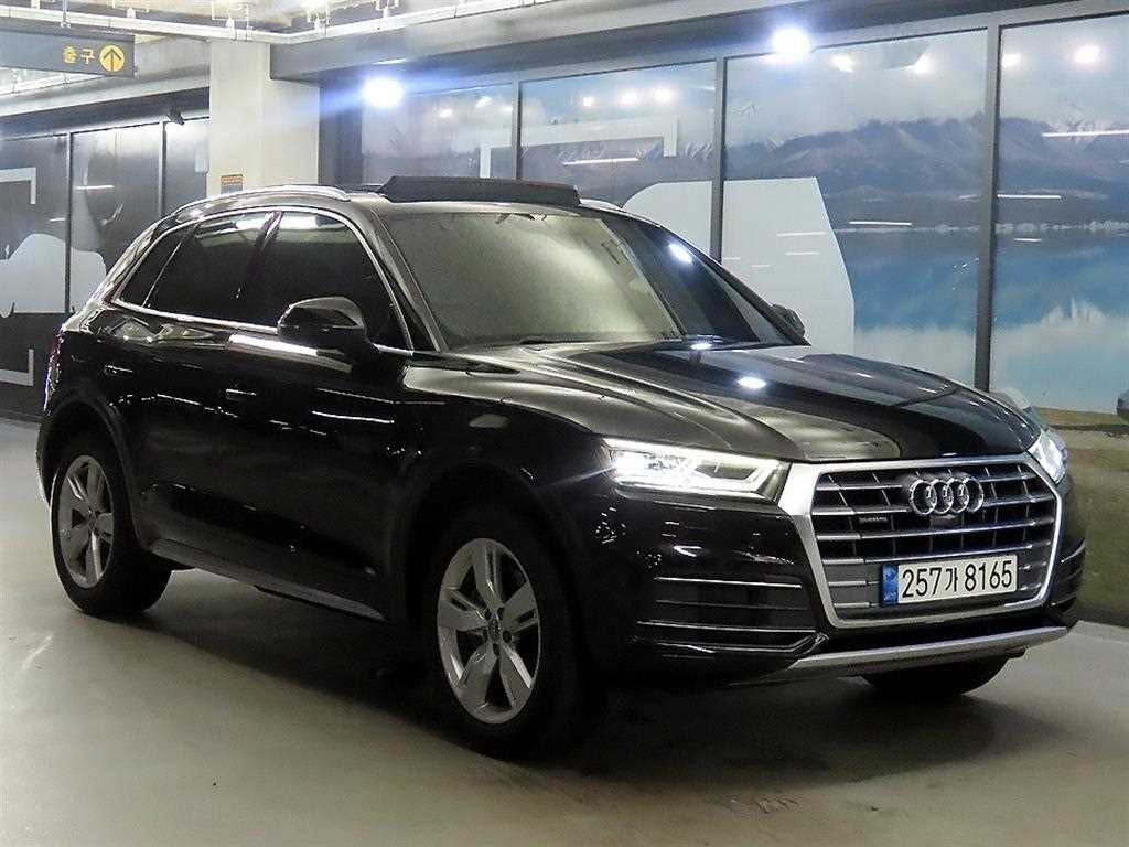 아우디 Q5 Q5 (FY) 40 TDI 콰트로 프리미엄 이미지 1