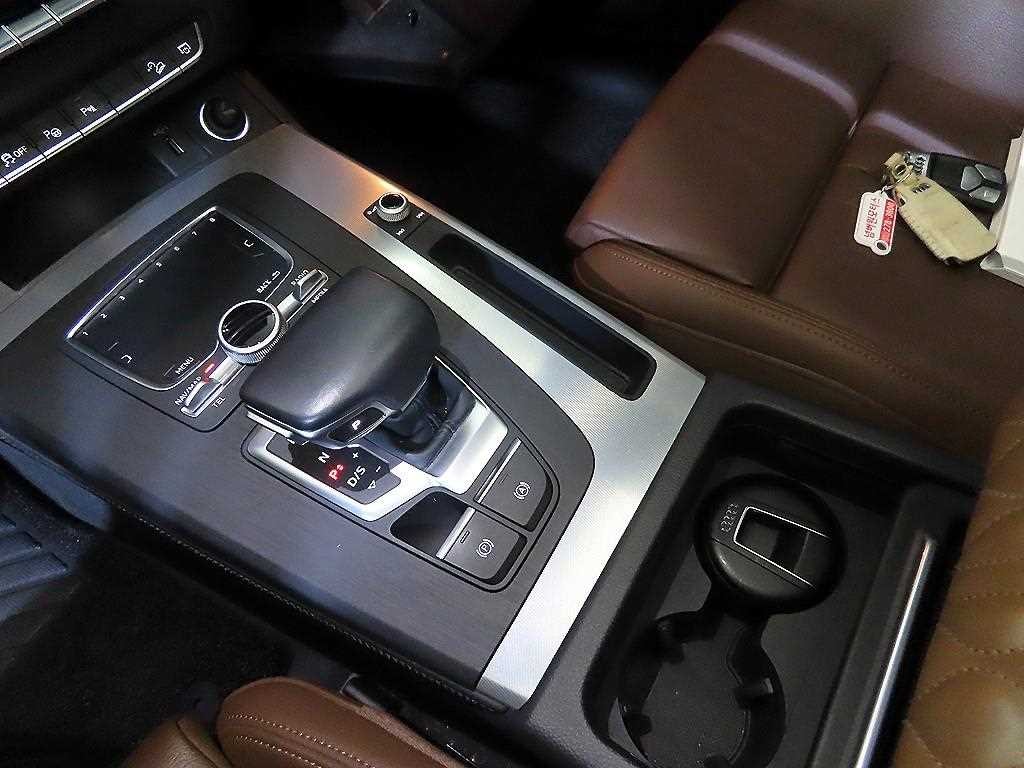 아우디 Q5 Q5 (FY) 40 TDI 콰트로 프리미엄 이미지 12