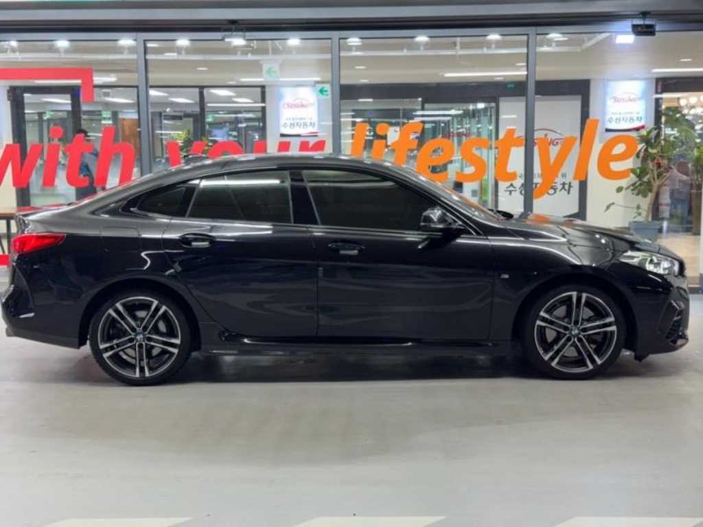 BMW 2시리즈 2시리즈 그란쿠페 (F44) 220i M 스포츠 이미지 3