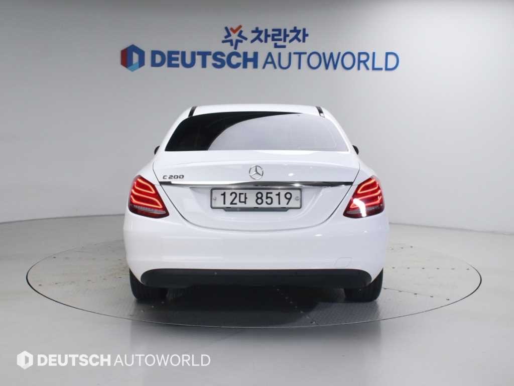 벤츠 C 클래스 C클래스 W205 C200 이미지 4