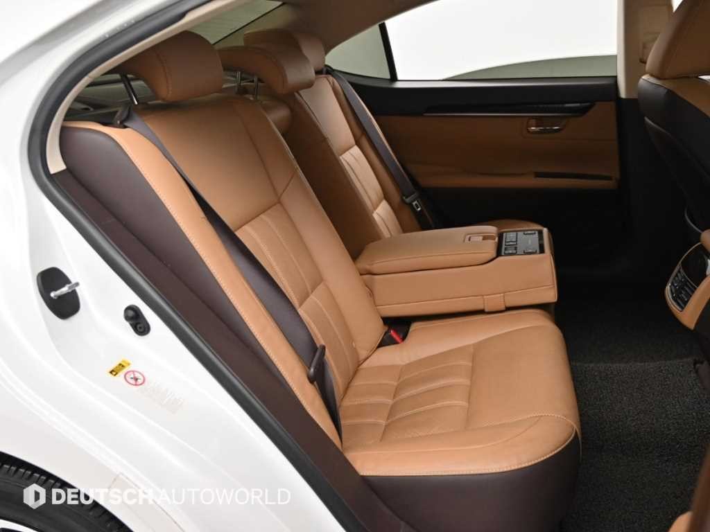 렉서스 ES 뉴ES300h 슈프림 이미지 12
