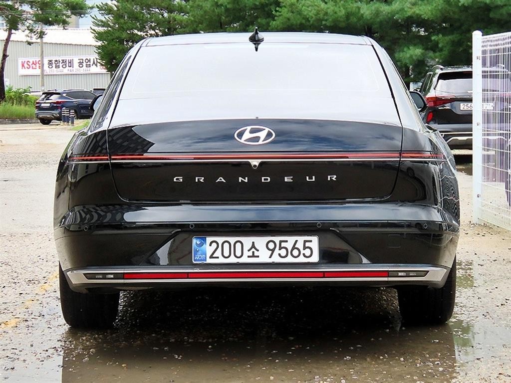 현대 그랜저 그랜저 (GN7) 가솔린 2.5 2WD 익스클루시브 이미지 4