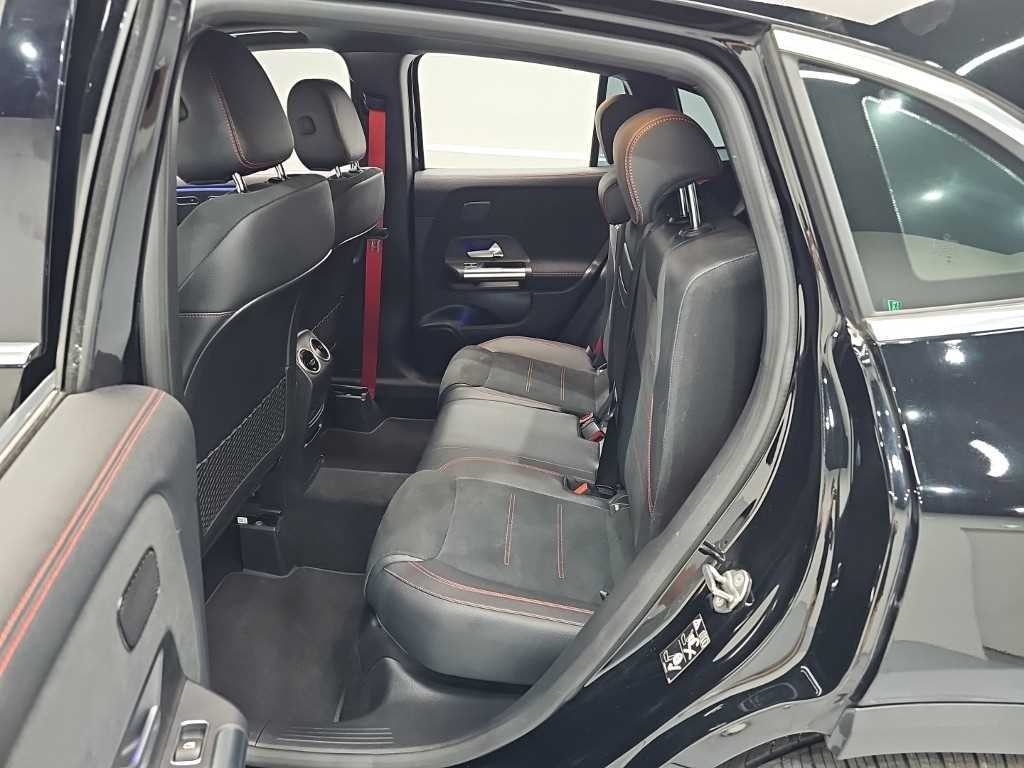 벤츠 GLA 클래스 GLA클래스 H247 GLA45 AMG 4MATIC + 이미지 12