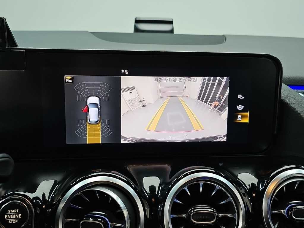 벤츠 GLA 클래스 GLA클래스 H247 GLA45 AMG 4MATIC + 이미지 15