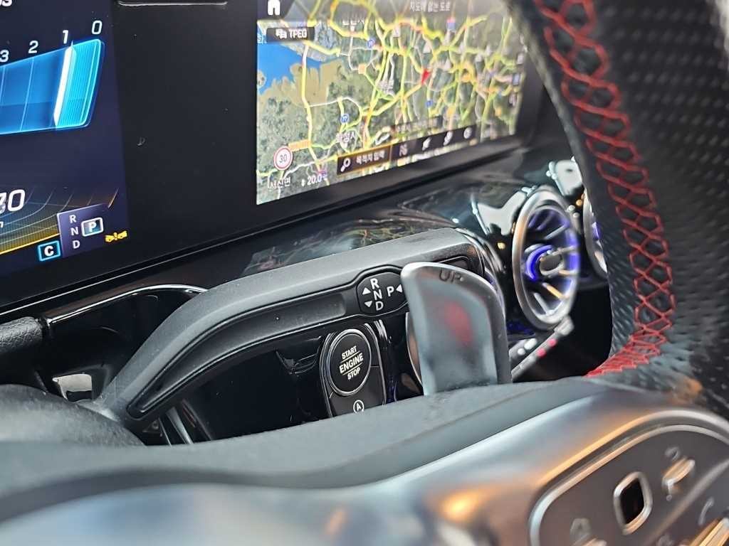 벤츠 GLA 클래스 GLA클래스 H247 GLA45 AMG 4MATIC + 이미지 8
