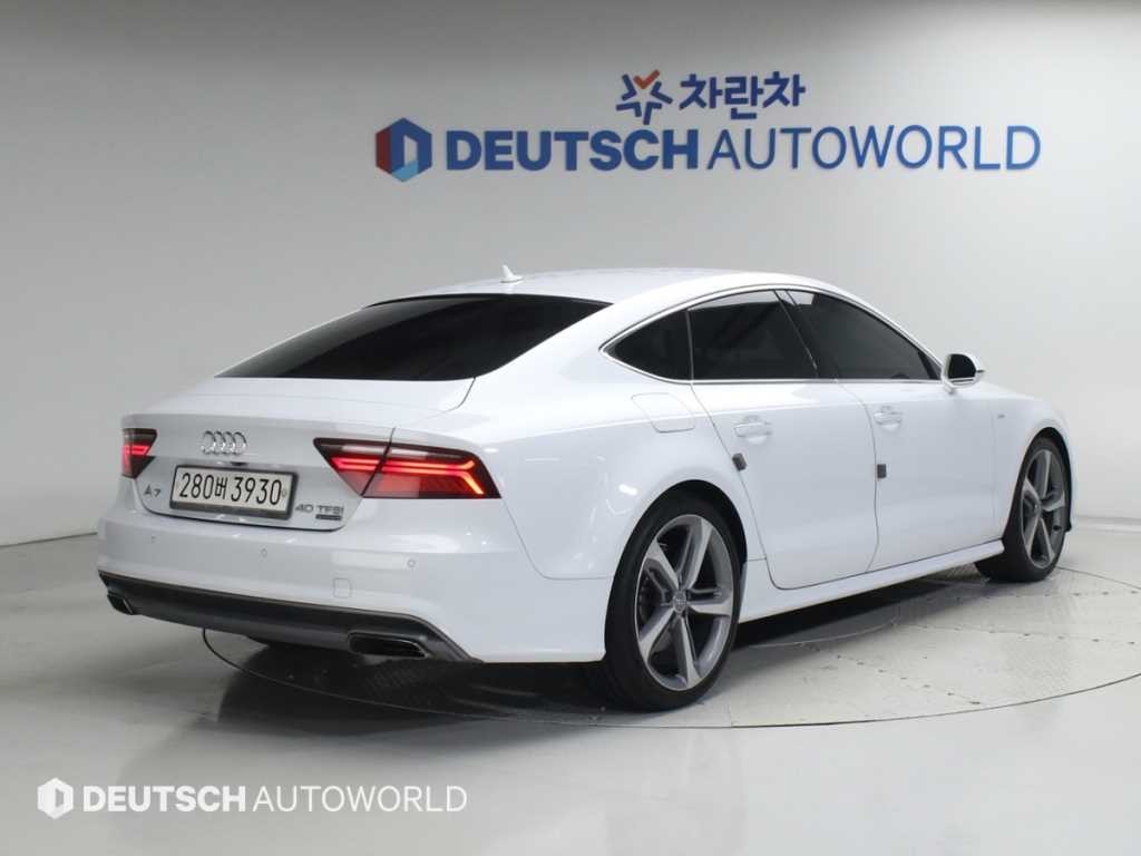 아우디 A7 40 TFSI 콰트로 스포츠 이미지 3
