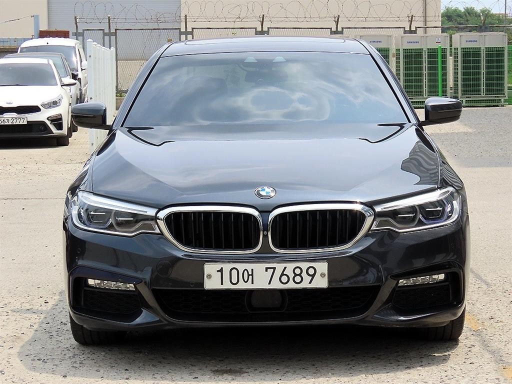 BMW 5시리즈 5시리즈 (G30) 520d xDrive M 스포츠 플러스 이미지 1