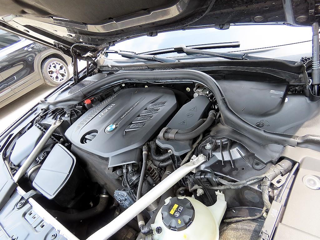 BMW 5시리즈 5시리즈 (G30) 520d xDrive M 스포츠 플러스 이미지 19