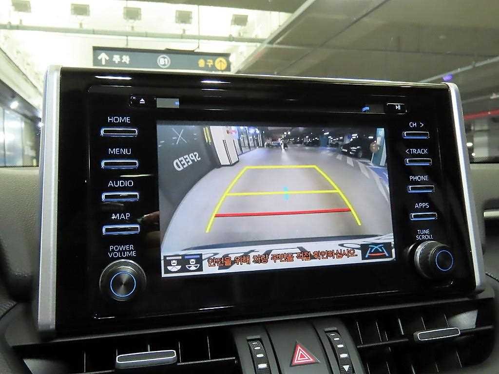 토요타 라브4 RAV4(5세대) 2.5 4WD 하이브리드 이미지 14