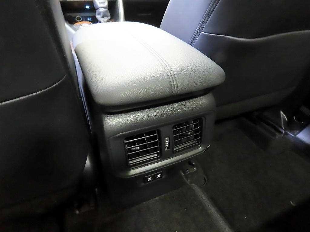 토요타 라브4 RAV4(5세대) 2.5 4WD 하이브리드 이미지 15