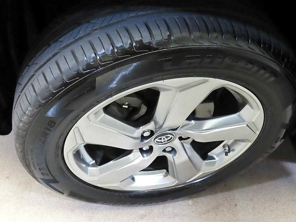 토요타 라브4 RAV4(5세대) 2.5 4WD 하이브리드 이미지 20