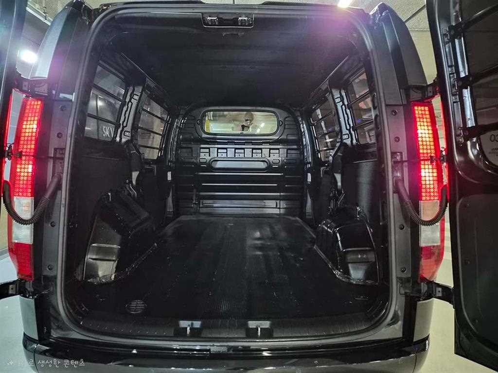 현대 스타리아 2WD 디젤 카고 모던 3인승 이미지 18