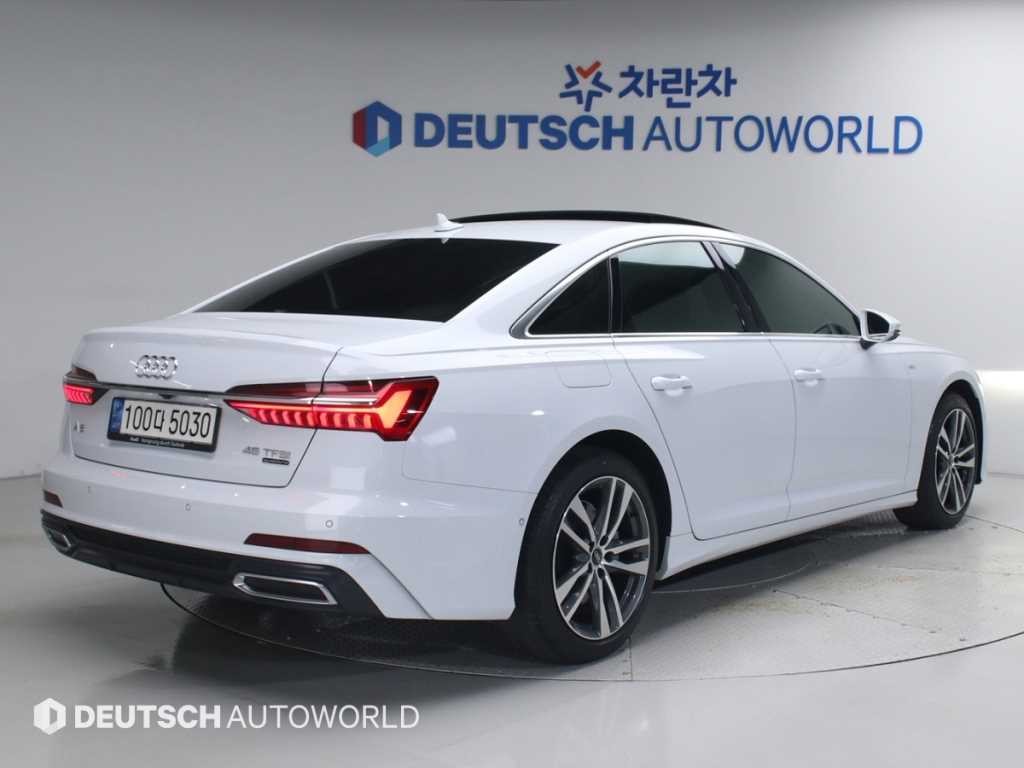 아우디 A6 A6 (C8) 45 TFSI 콰트로 프리미엄 이미지 2