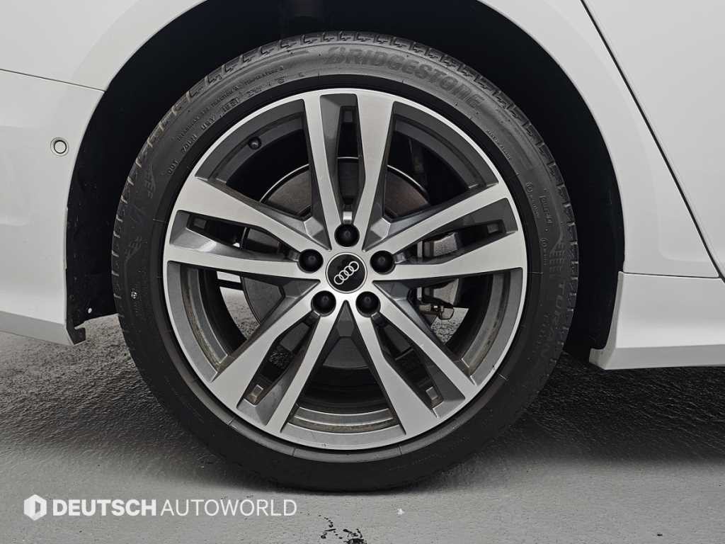 아우디 A6 A6 (C8) 45 TFSI 콰트로 프리미엄 이미지 5