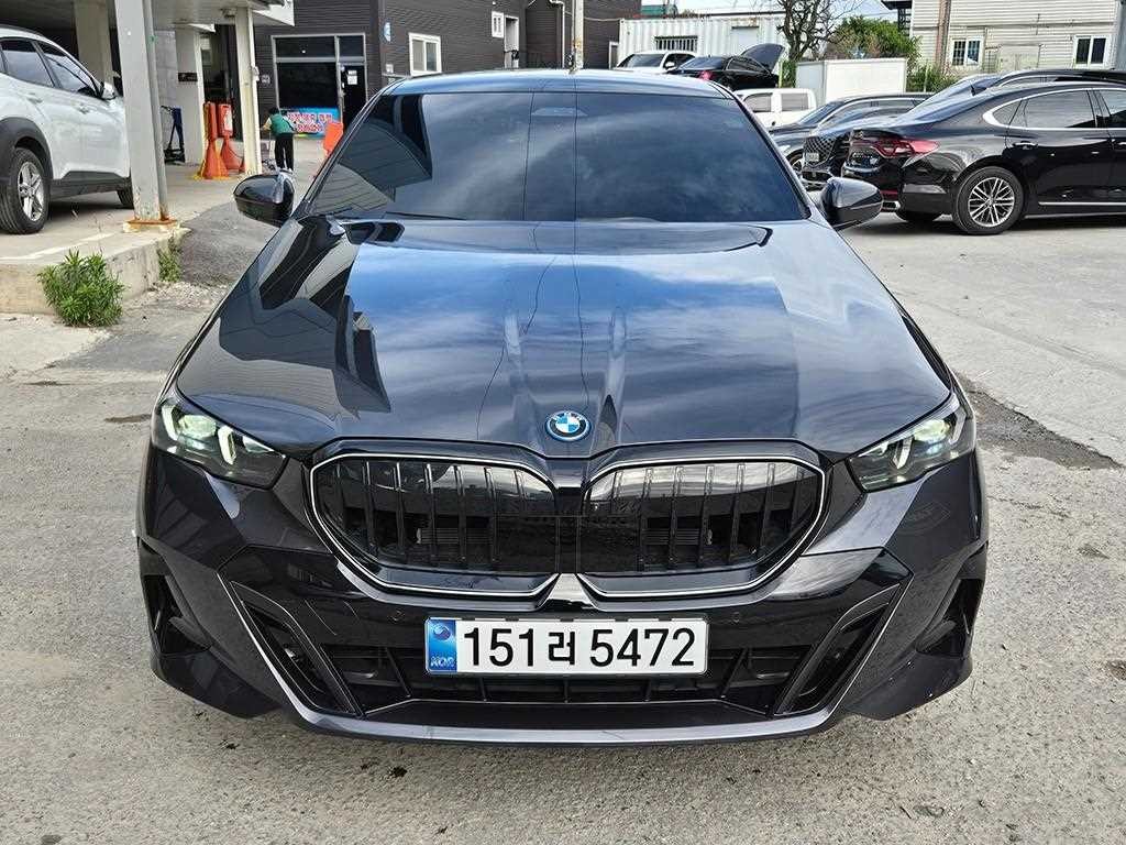BMW 5시리즈 5시리즈 (G60) 530e xDrive M 스포츠 프로 이미지 1