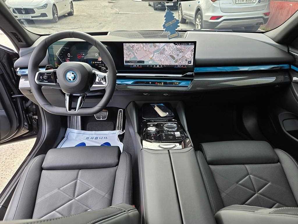 BMW 5시리즈 5시리즈 (G60) 530e xDrive M 스포츠 프로 이미지 9