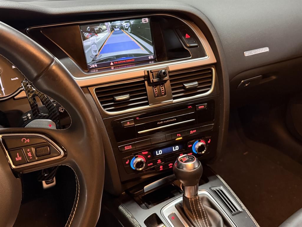 아우디 S5 3.0 TFSI 콰트로 B8 이미지 18