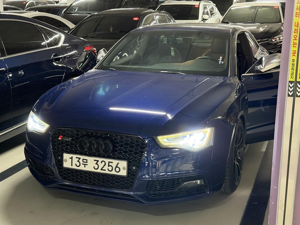 아우디 S5 3.0 TFSI 콰트로 B8 이미지 4