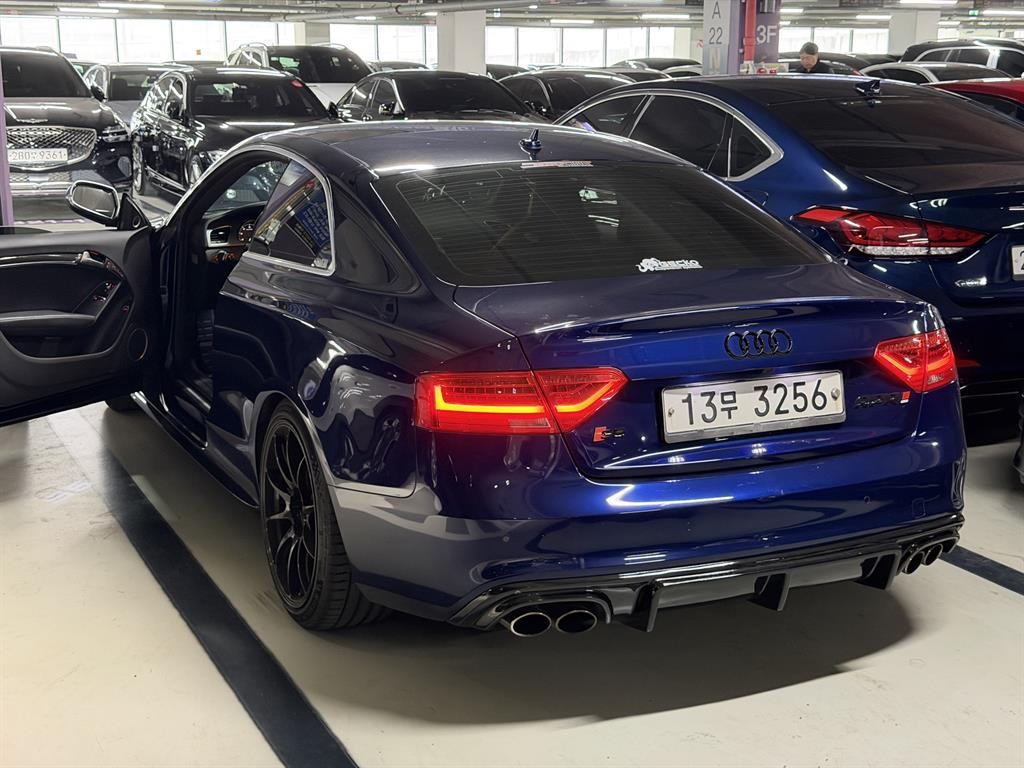 아우디 S5 3.0 TFSI 콰트로 B8 이미지 6