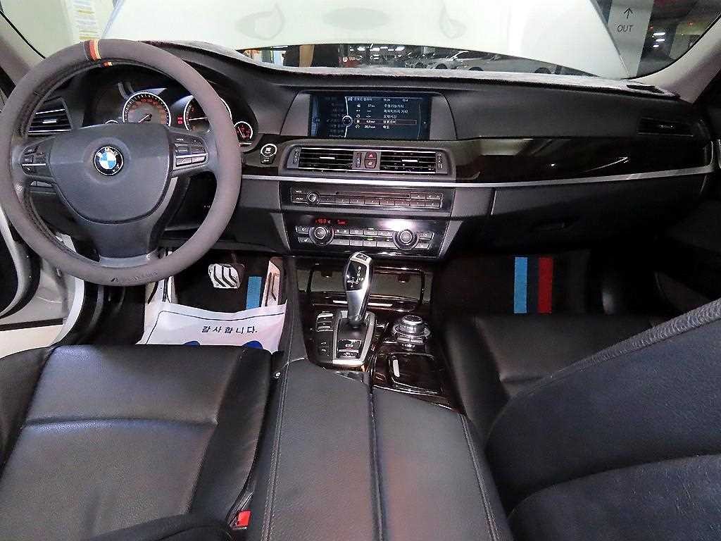 BMW 5시리즈 5시리즈 (F10) 528i 이미지 10