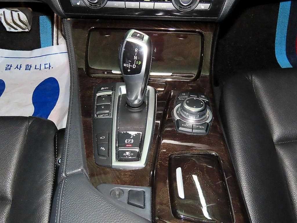 BMW 5시리즈 5시리즈 (F10) 528i 이미지 12