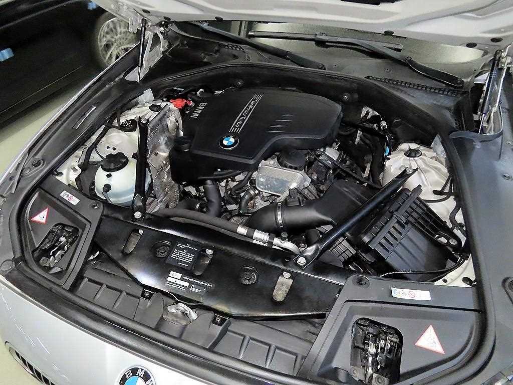 BMW 5시리즈 5시리즈 (F10) 528i 이미지 19