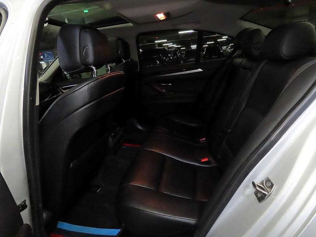 BMW 5시리즈 5시리즈 (F10) 528i 이미지 7